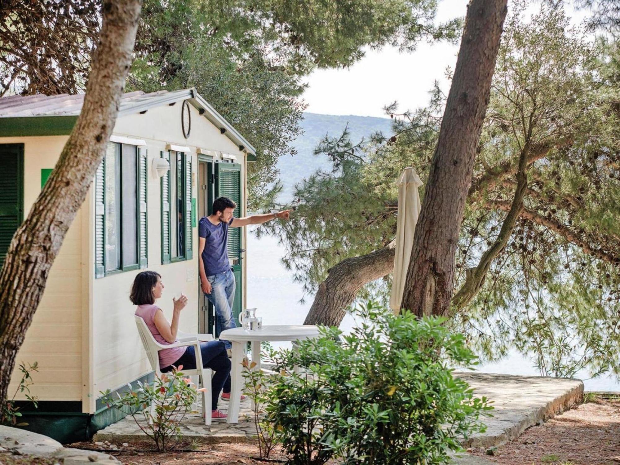 Mobile Homes In Camp Kovacine, Cres, With Long Pebble Beach Exterior photo